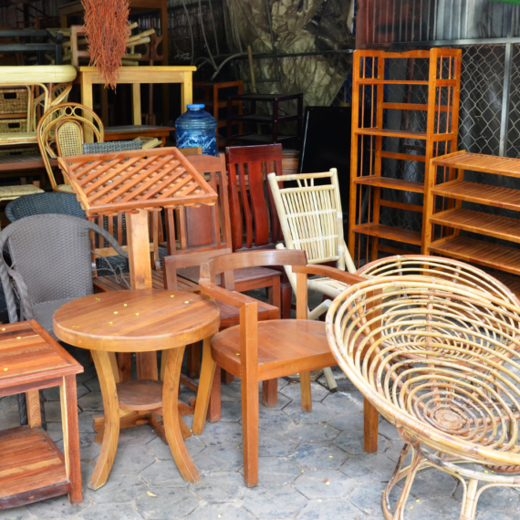 Furniture Removal in Clackamas Oregon