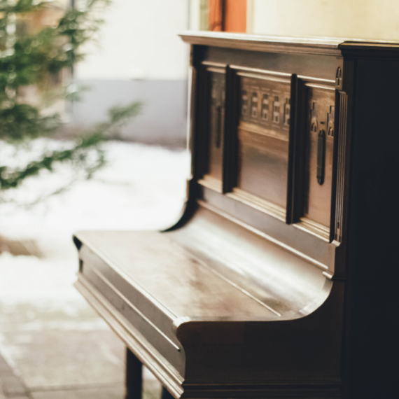 Piano Removal Portland Oregon by Slam Dunk Junk